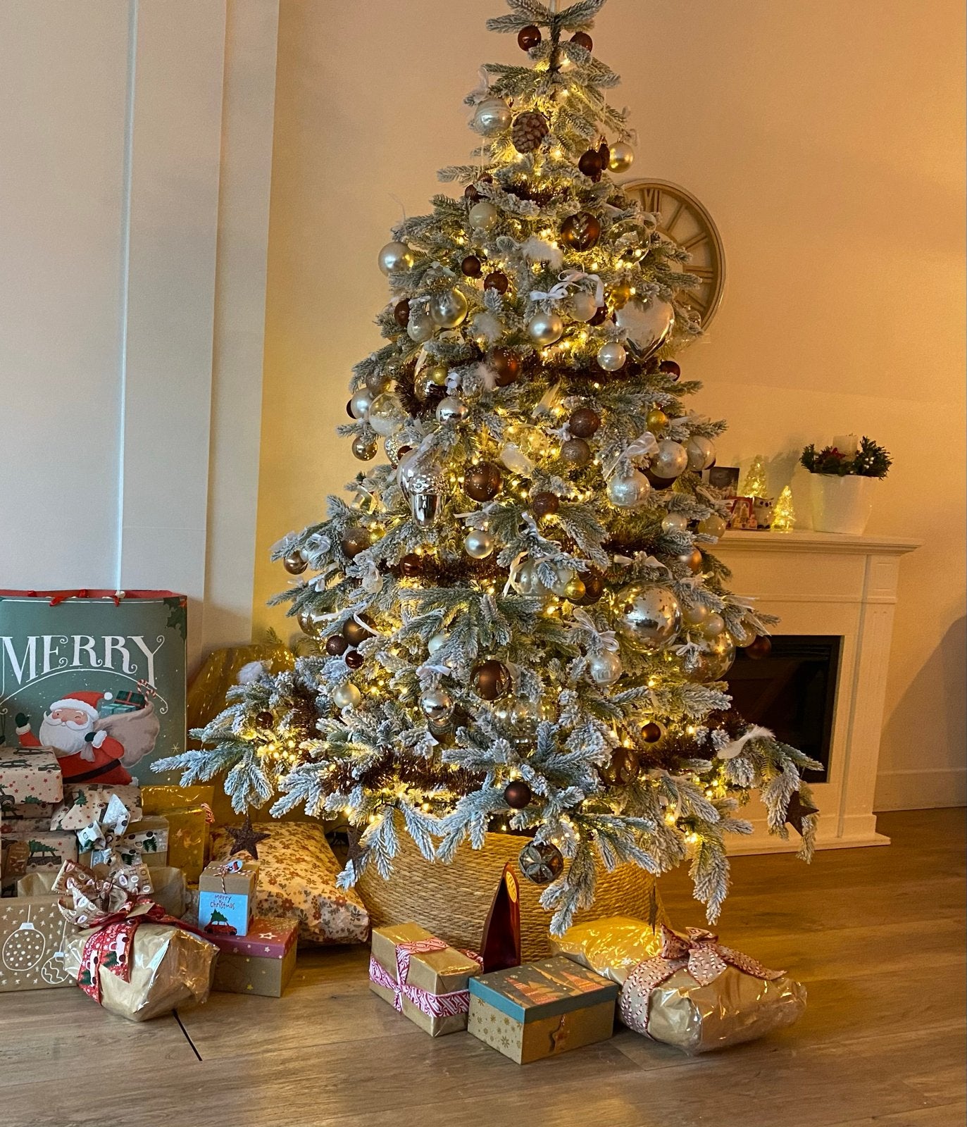 Kerstboom 215 cm hoog  (excl versiering/verlichting!), Ophalen, Zo goed als nieuw