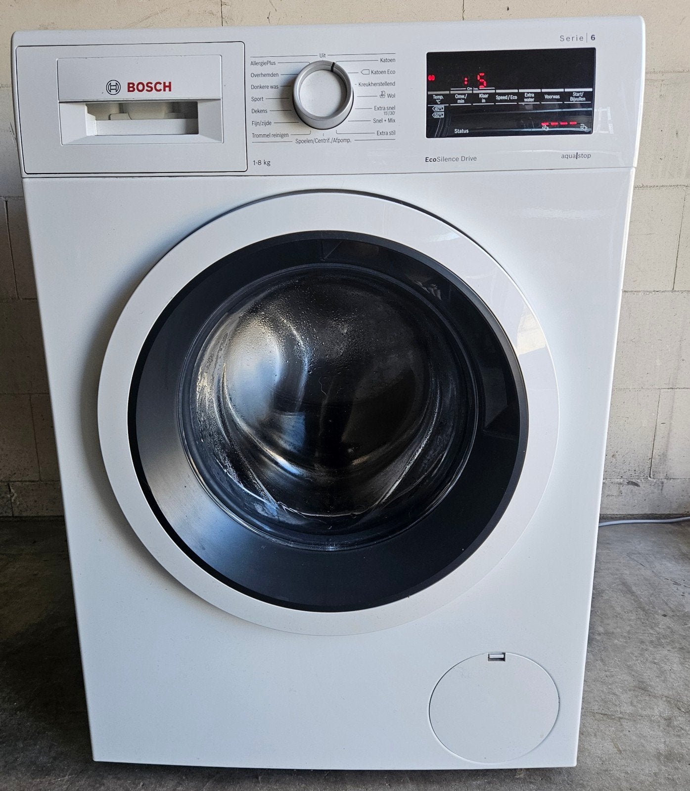 Foto 2 van Z.G.A.N. Wasmachine Bosch WAT284B2NL. 8kg, A+ zuinig!