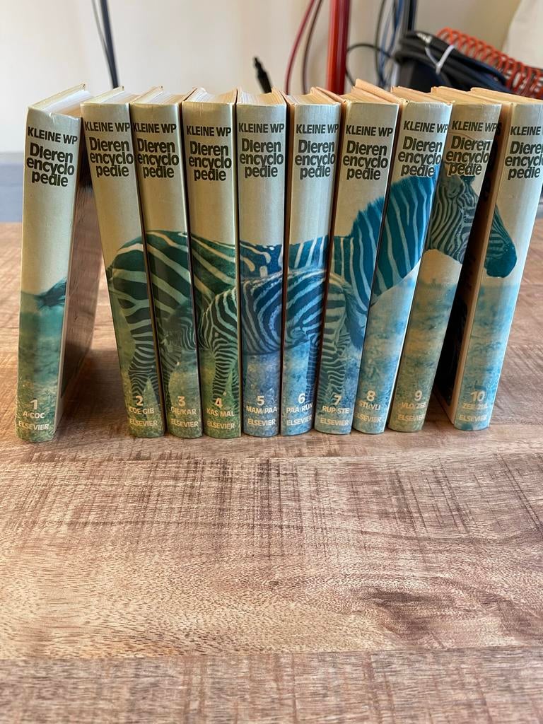 Kleine Winkler Prins Dierenencyclopedie - Complete Serie, Boeken, Encyclopedieën, Ophalen of Verzenden, Gelezen, Dieren, Complete serie