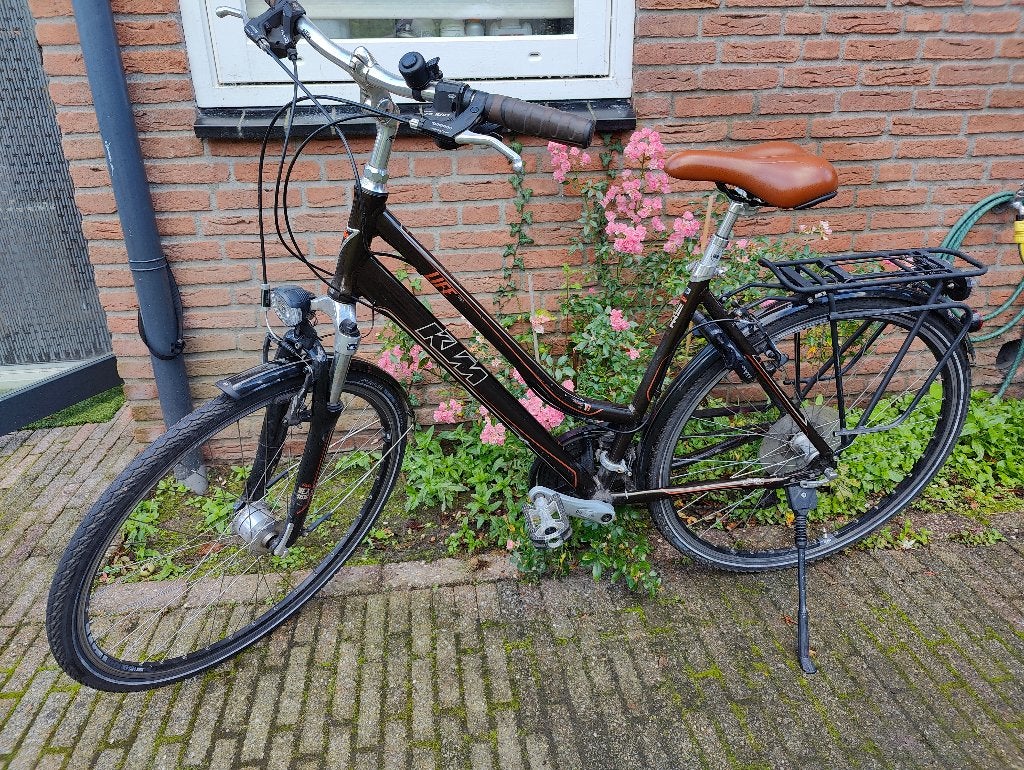 TE KOOP:  mooie dames KTM toerfiets Model Life Space, Fietsen en Brommers, Fietsen | Dames | Damesfietsen, Gebruikt, Velgrem, Versnellingen