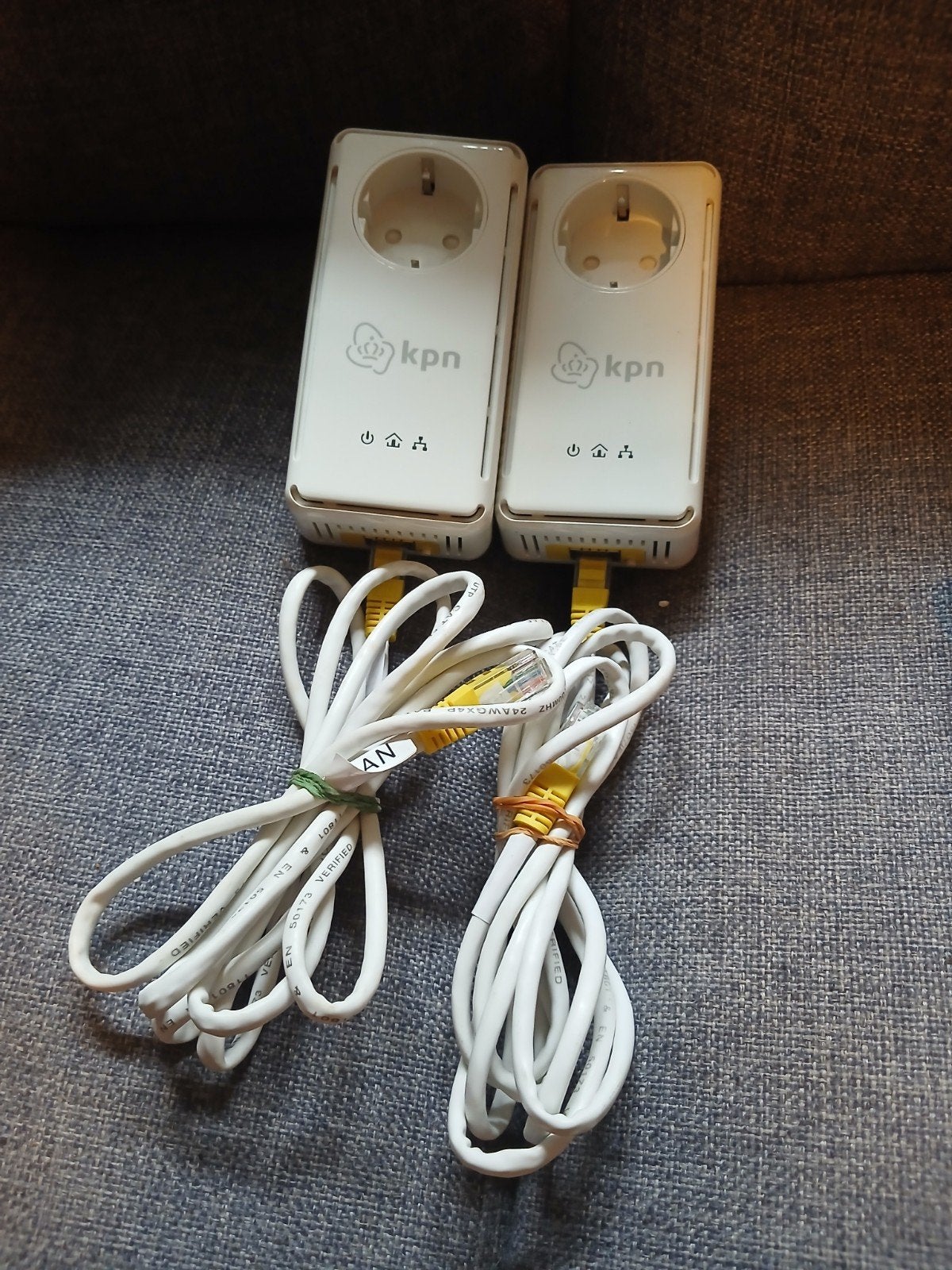 KPN Powerline Adapters (2 stuks) met kabels, Ophalen of Verzenden, Gebruikt
