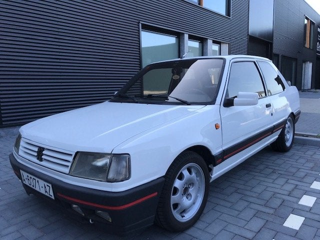 Peugeot 309 1.9 GTI 130PK (bj 1988), Voorwielaandrijving, Gebruikt, 4 cilinders, Leder en Stof