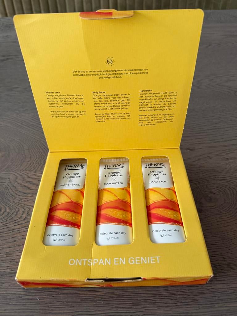 Therme Orange Happiness Wellness Gift Set - Nieuw, Ophalen of Verzenden, Nieuw, Overige typen