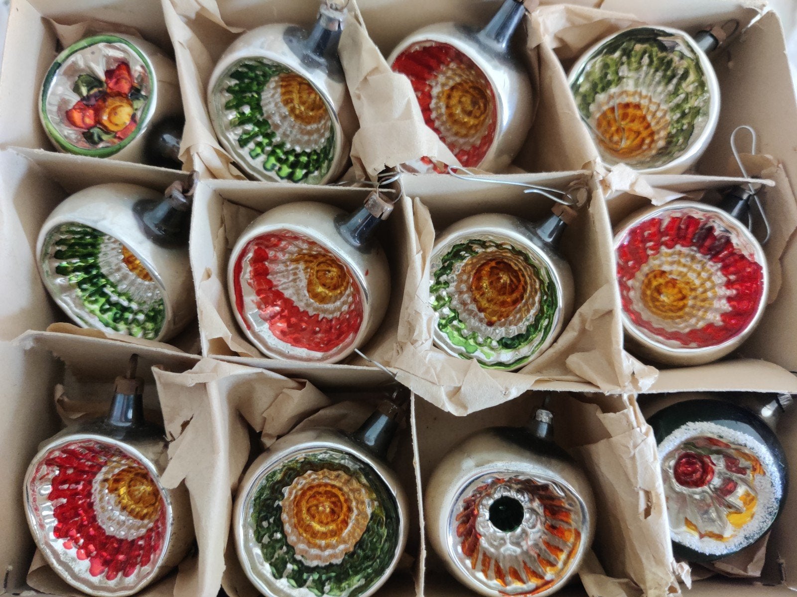 Doos antieke deukballen, Diversen, Kerst, Ophalen