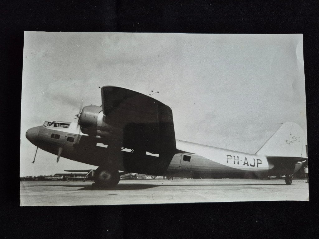 Foto van de KLM Fokker F.22 de PH-AJP (F1064), Ophalen of Verzenden, Gebruikt, Kaart, Foto of Prent