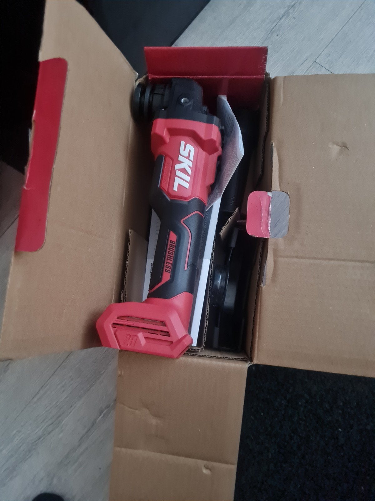 SKIL PWR CORE 20V Max Haakse Slijpmachine - Nieuw in doos, Ophalen of Verzenden, Nieuw, Minder dan 700 watt, Haakse handslijpmachine