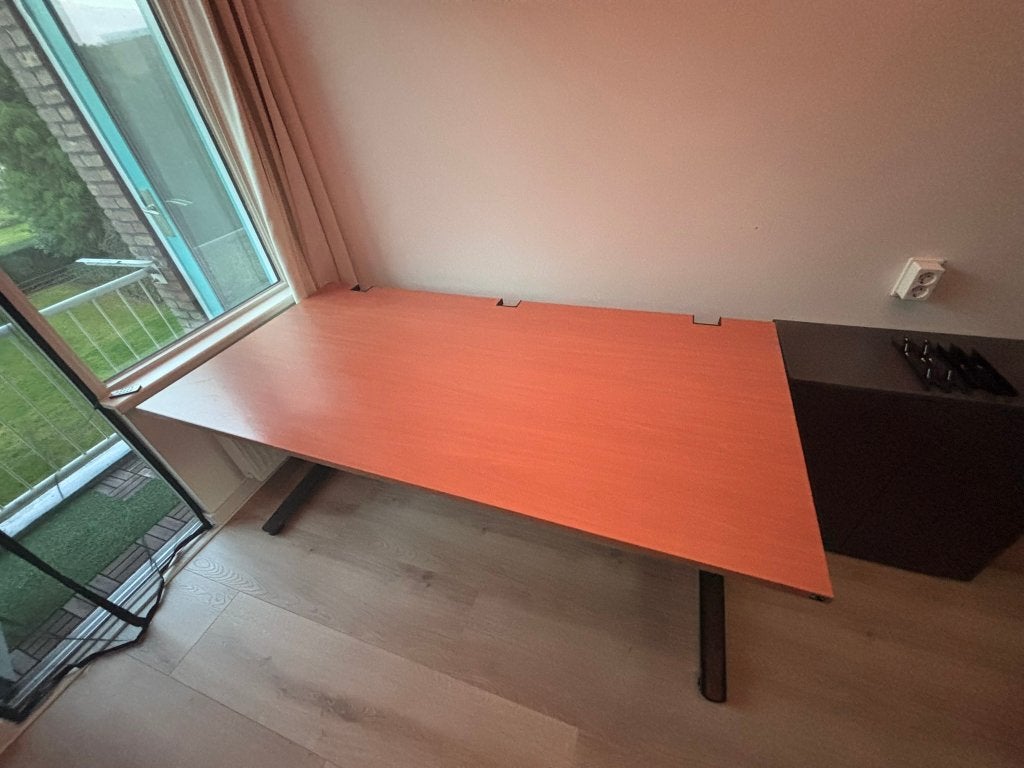 Konig & Neurath Bureau 180 x 90, Ophalen, Hout, 180 cm, Zo goed als nieuw