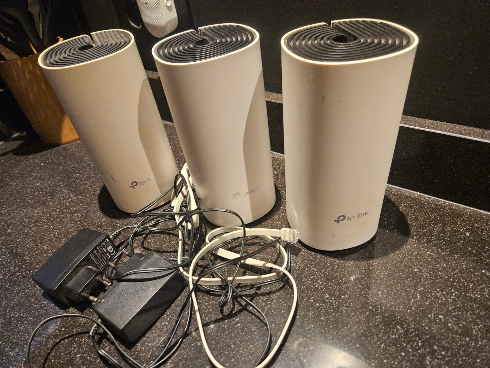 TP-LinkDeco M4 AC1200 Whole Home Mesh Wi-Fi Systeem (3-pack), Computers en Software, WiFi-versterkers, Ophalen of Verzenden, Gebruikt