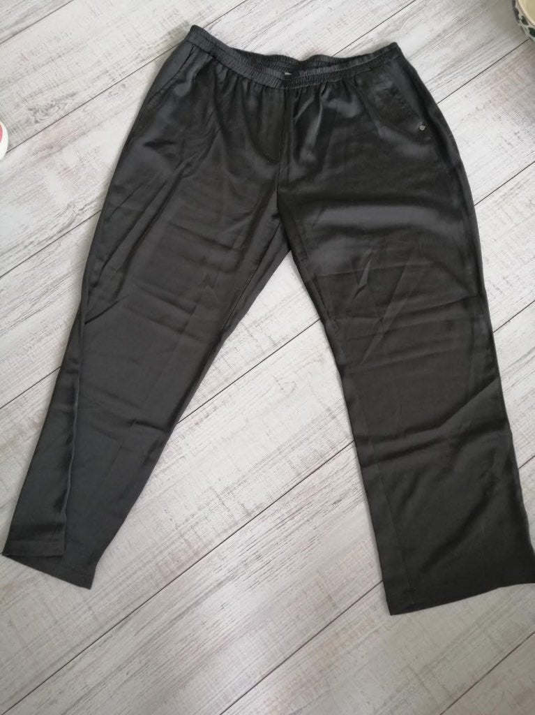 ZUSSS Broek XL legergroen nieuw, Maat 46/48 (XL) of groter, Nieuw, Ophalen of Verzenden, Lang