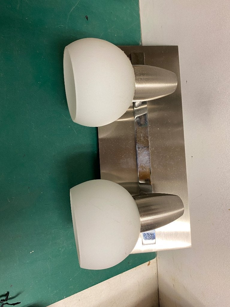 Moderne wandlamp met twee glazen bollen, Ophalen of Verzenden, Zo goed als nieuw, Glas, Wandlamp