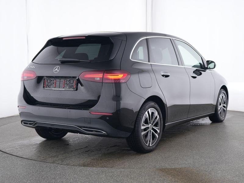 Mercedes-Benz B-Klasse B 250 e Luxury Line | Winterpakket |, Auto's, Gebruikt, Zwart, 4 cilinders, 1650 kg
