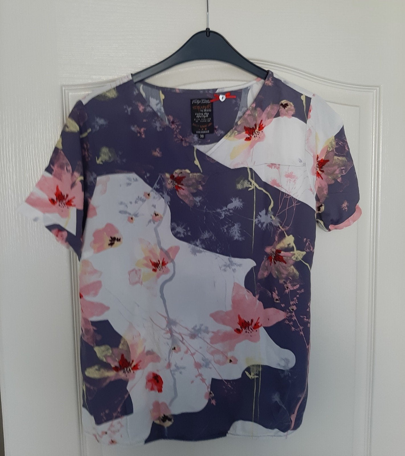 Filippa K Bloes met Bloemenprint - Maat M, Maat 38/40 (M), Paars, Ophalen of Verzenden, Korte mouw