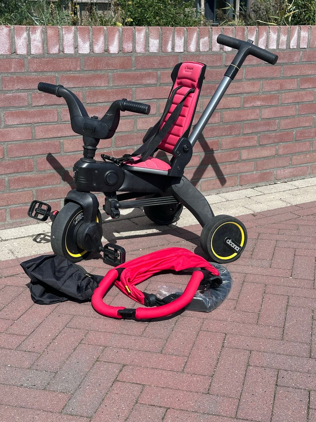 Doona Liki Trike driewieler opvouwbaar met duwstang, Fietsen en Brommers, Ophalen, Gebruikt, Duwstang