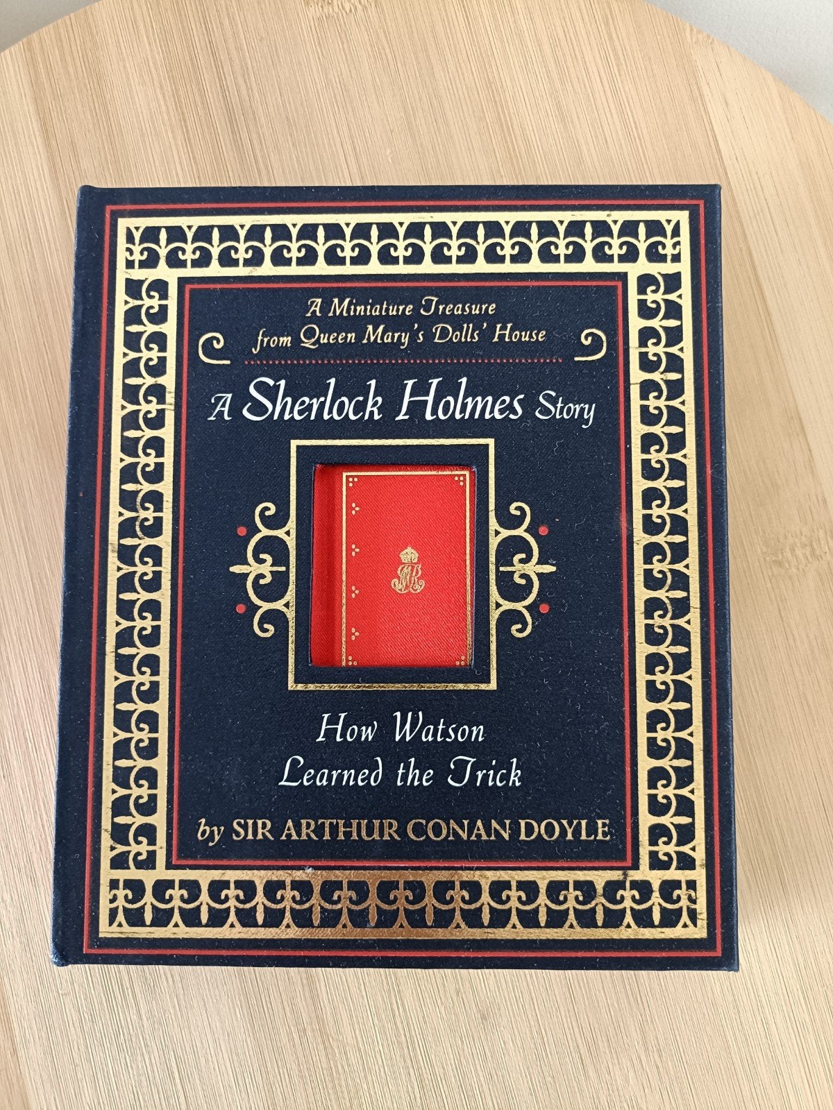 A miniature treasure from Queen Mary's doll house., Ophalen of Verzenden, Zo goed als nieuw, Arthur Conan Doyle