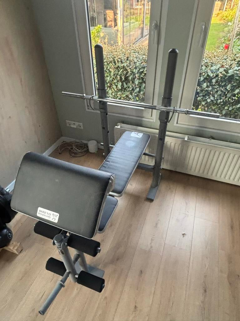 Bankdrukset met 30 mm stang en verstelbare bank, Sport en Fitness, Fitnessapparatuur, Gebruikt, Krachtstation, Borst, Metaal, Ophalen