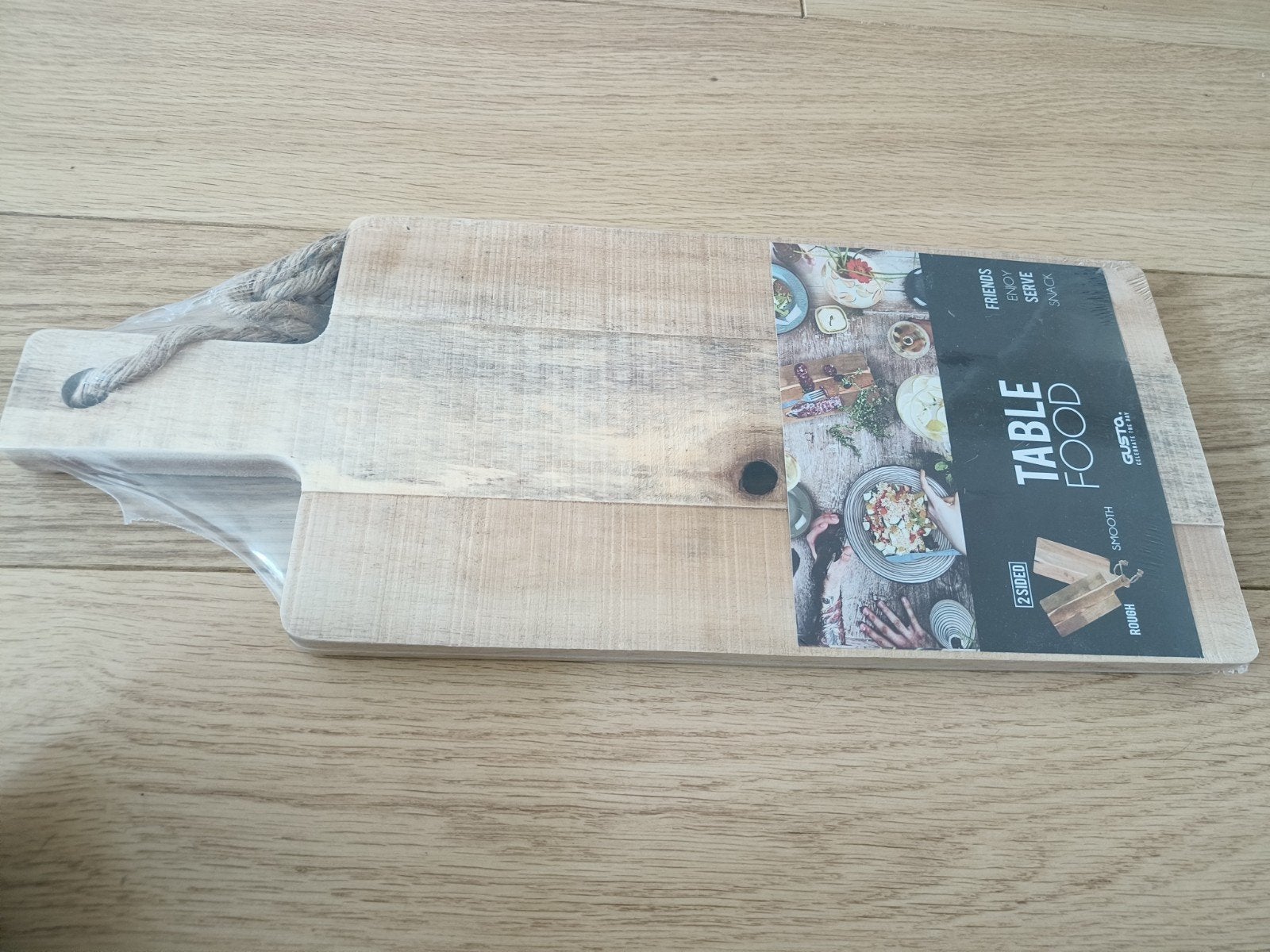 Gusta borrelplank 2 verschillende zijdes nieuw in verpakking, Hout, Snij-/serveerplank, Nieuw, Ophalen of Verzenden