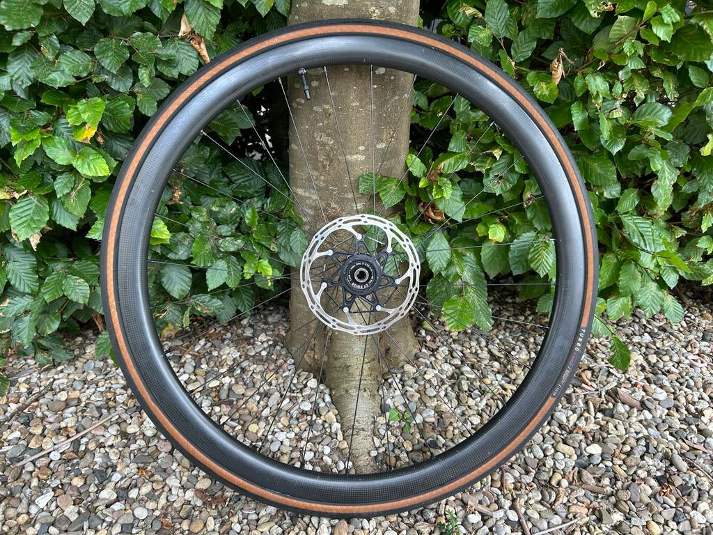 Carbon Wielset 38mm - DT Swiss 240 naven - Handgespaakt, Fietsen en Brommers, Carbon, Zo goed als nieuw, Meer dan 20 versnellingen
