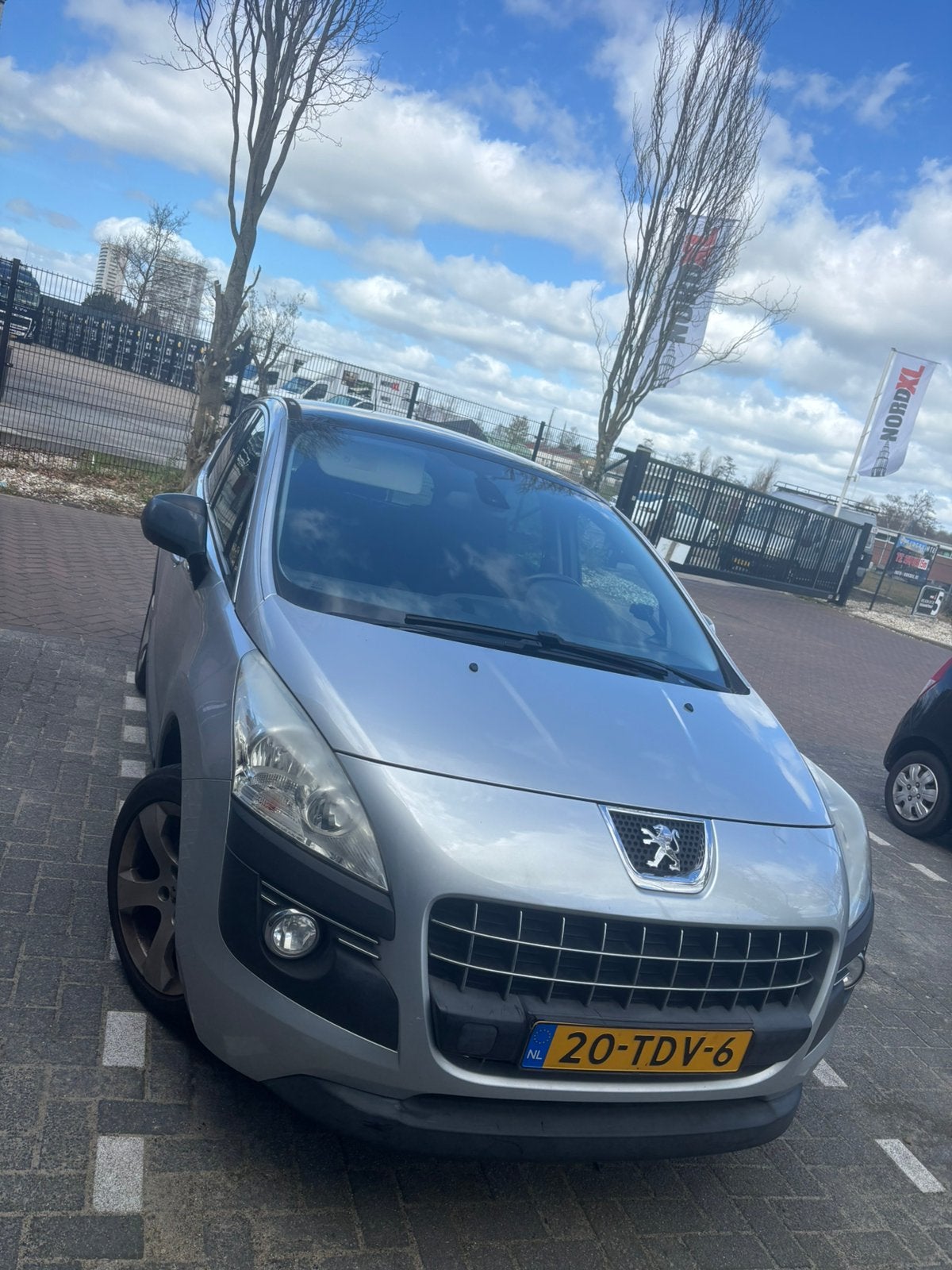 Peugeot 3008 1.6 THP 2012 Grijs, Voorwielaandrijving, 1434 kg, 75 €/maand, Handgeschakeld