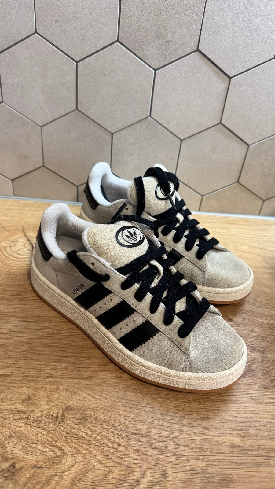 Adidas Campus sneakers grijs met zwart - Maat 38, Ophalen of Verzenden, Gedragen, Grijs, Sneakers of Gympen