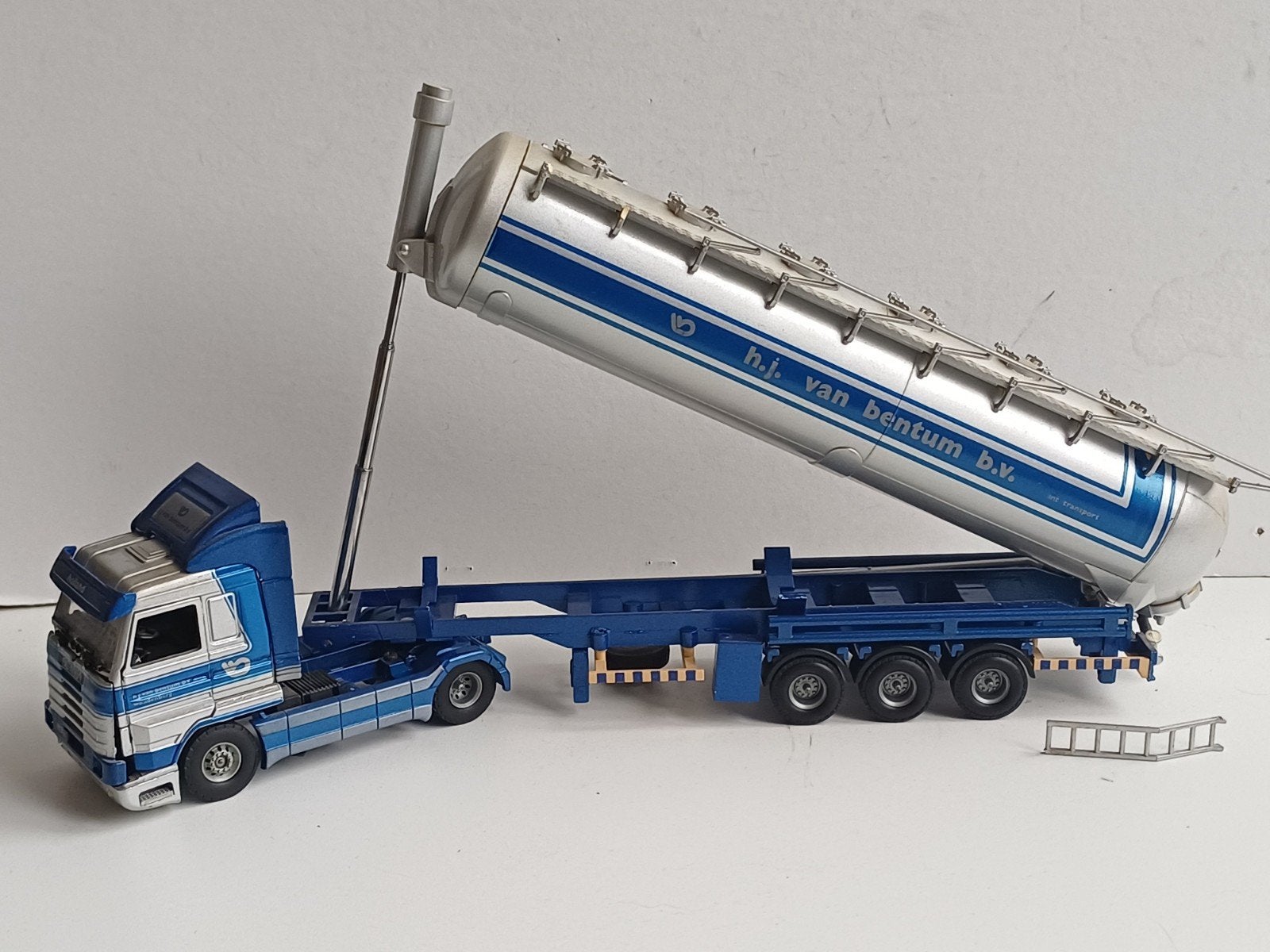 Scania 113 m 360 hj van Bentum bv Woudenberg Tekno 1:50, Ophalen of Verzenden, Bus of Vrachtwagen, Tekno