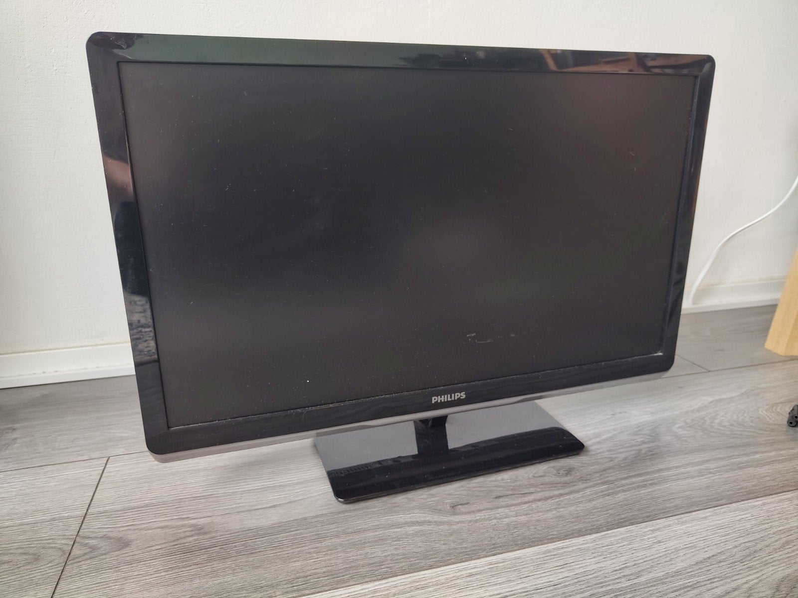 Philips TV 23.6 inch