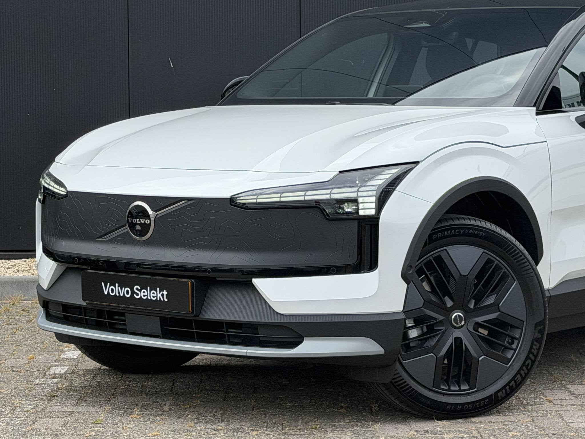 Volvo EX30 Cross Country P5 Long Range Plus 69 kWh Elek. sto, Auto's, Achterwielaandrijving, Gebruikt, Volvo Selected Used Cars