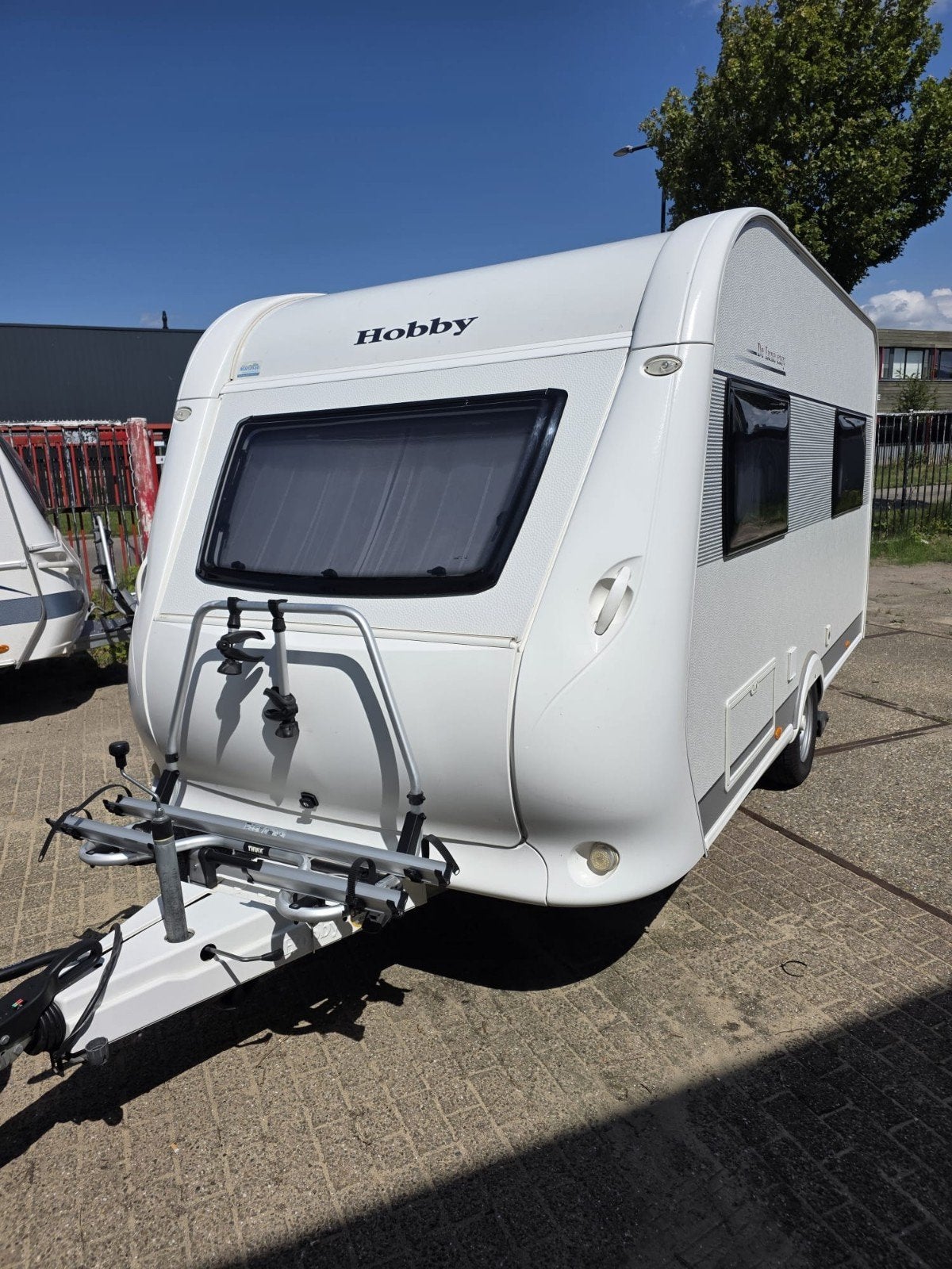Hobby 400 SF De Luxe Easy mover voortent ((( zondag open ))), Caravans en Kamperen, Caravans, Standaardzit, Hobby, Particulier