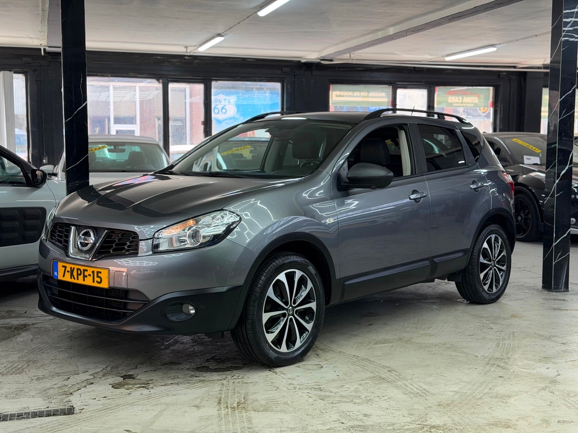 Nissan Qashqai 1.6 360 Camera | Automaat | Navi | Pano | tre, Auto's, Nissan, Euro 5, Gebruikt, 4 cilinders, Leder en Stof