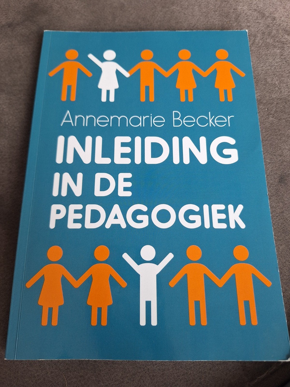 Inleiding in de Pedagogiek - Annemarie Becker (HBO), Boeken, Annemarie Becker, Zo goed als nieuw, Gamma, HBO