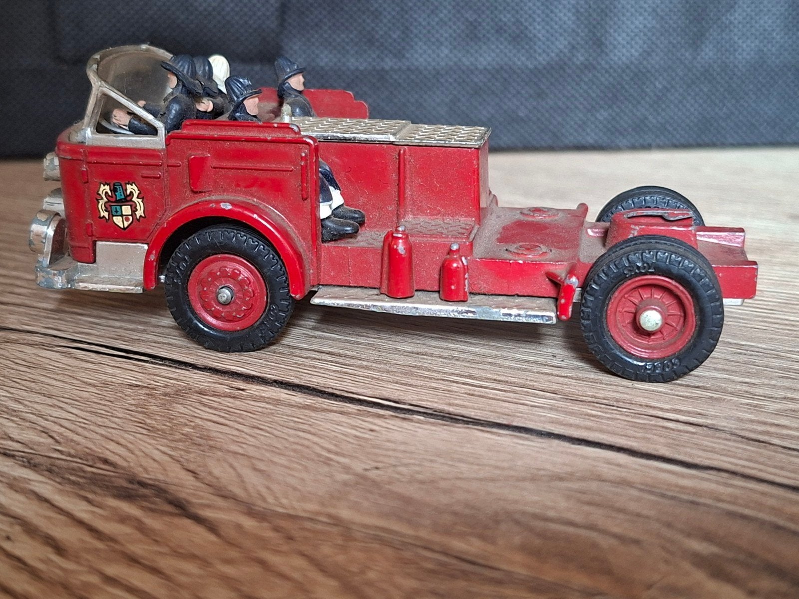Corgi Major Toys American LaFrance Aerial Rescue Tractor, Ophalen of Verzenden, Gebruikt