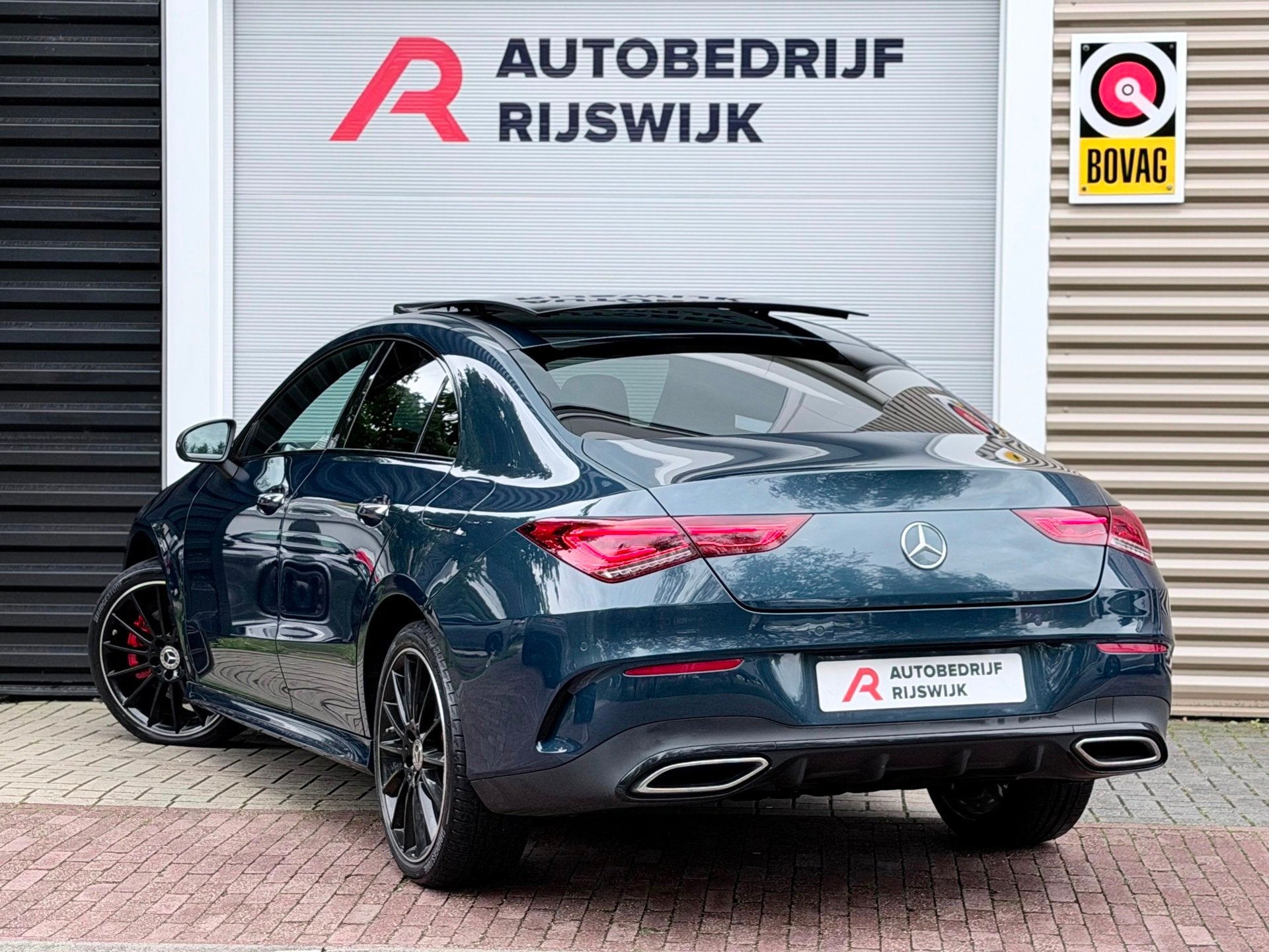 Mercedes-Benz CLA-klasse 250 e AMG Pano/360/Sfeer/Blindspot, Auto's, Gebruikt, 4 cilinders, Blauw, Alcantara
