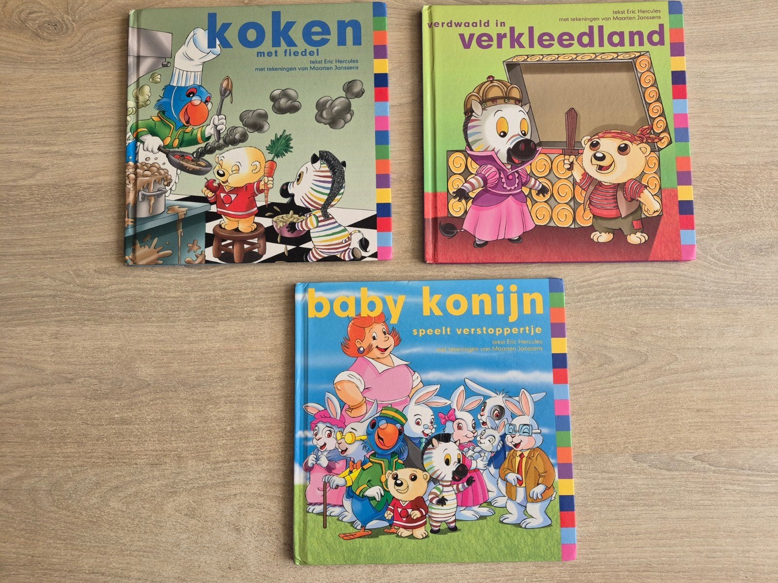 3 Hoteldebotel kinderboeken met kleurrijke illustraties., Ophalen of Verzenden, Gelezen, Fictie algemeen