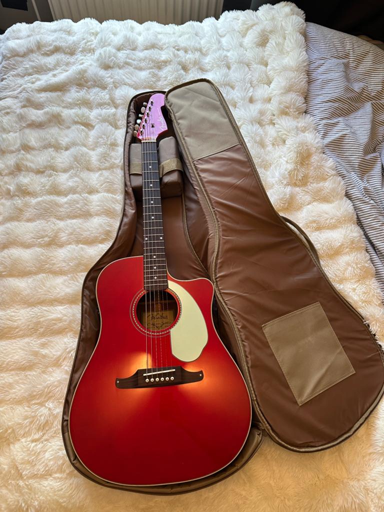 Fender Sonoran rood met Eastman gitaartas, Muziek en Instrumenten, Snaarinstrumenten | Gitaren | Akoestisch, Ophalen, Zo goed als nieuw