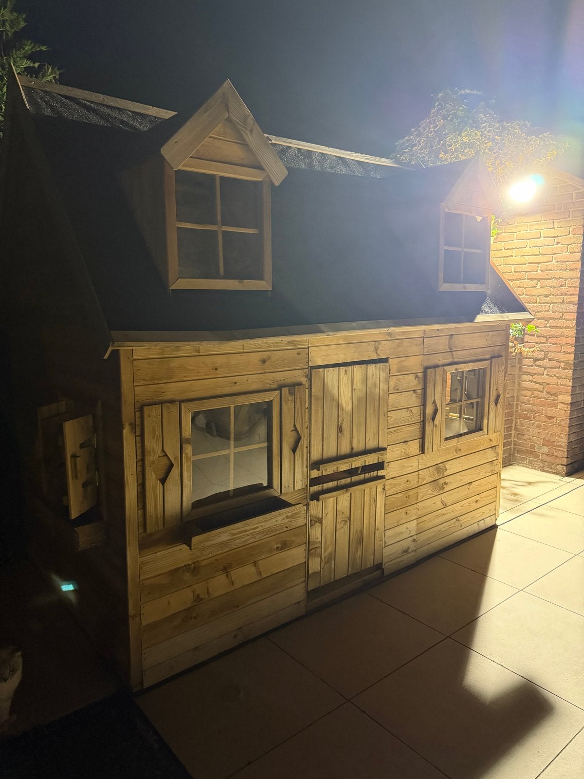 Nieuw houten speelhuisje met verdieping voor kids, Ophalen of Verzenden, Zo goed als nieuw, Hout
