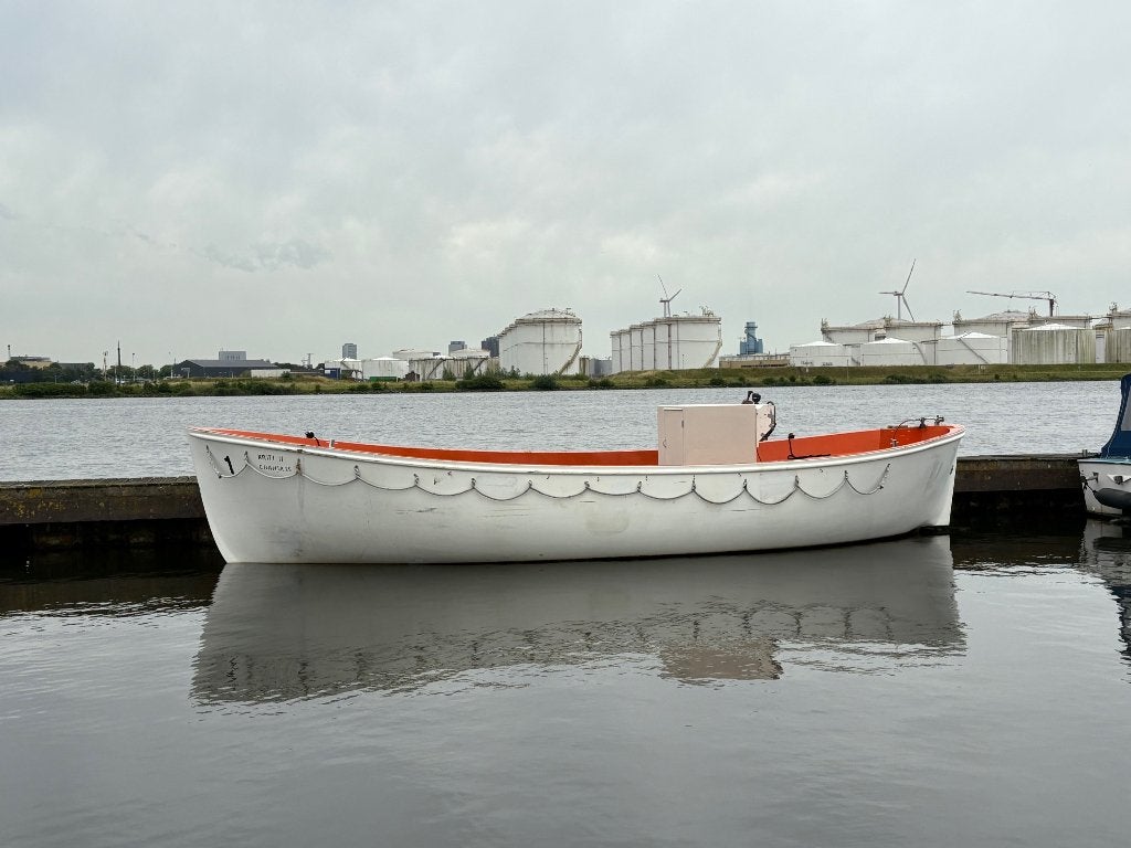 Reddingssloep 10x3.50 - 90 personen - 40 pk, Watersport en Boten, Sloepen, Ophalen, Gebruikt, Binnenboordmotor, Diesel