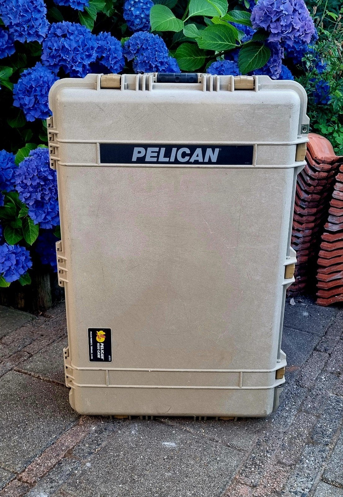 Pelican koffer 1650 met wieltjes en uitschuifbare handgreep, Ophalen, Gebruikt, Hard kunststof, Wieltjes