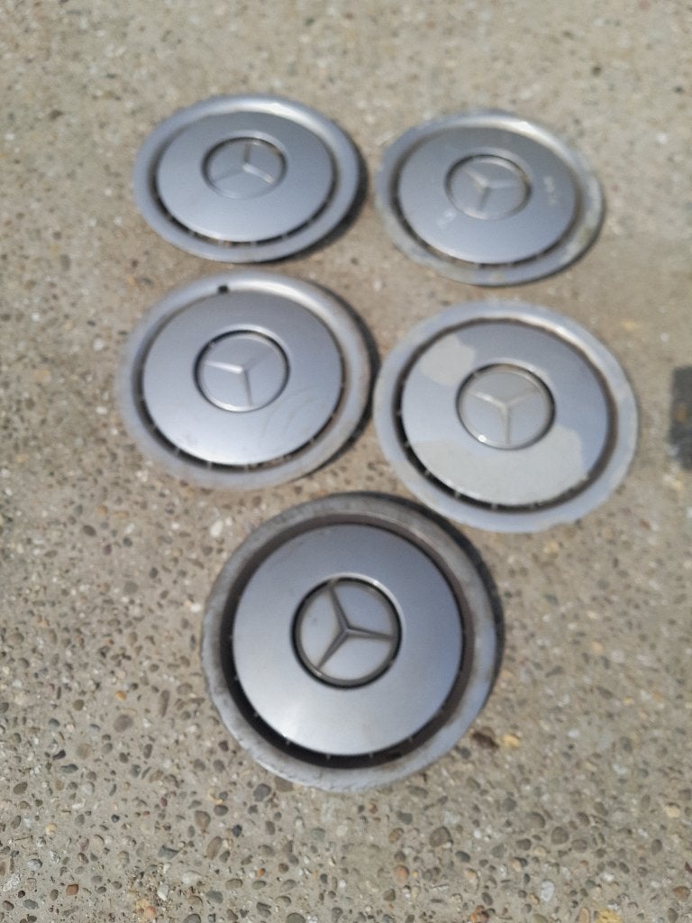 Mercedes W124 W201 190E 15inch wieldoppen set jaren '80, Auto diversen, Ophalen of Verzenden