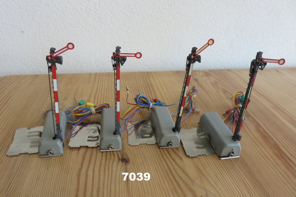 meerdere marklin HO rail seinen 7039, Wisselstroom, Rails, Ophalen of Verzenden, Analoog