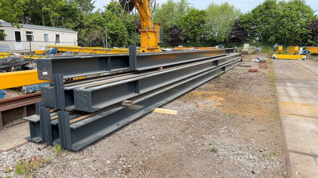 88,6 m HEB320 kraanbaan met 50x30 mm strip. Izgst, Ophalen, Gebruikt, N.v.t., N.v.t.