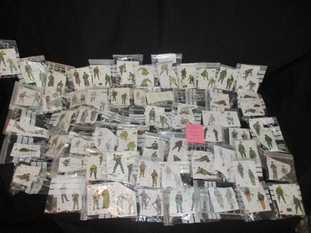 D-174,GROTE PARTIJ DRAGON ENZ,1-35,GERMAN INFANTRY WW2 ENZ,5, Ophalen of Verzenden, Nieuw, 1:35 tot 1:50