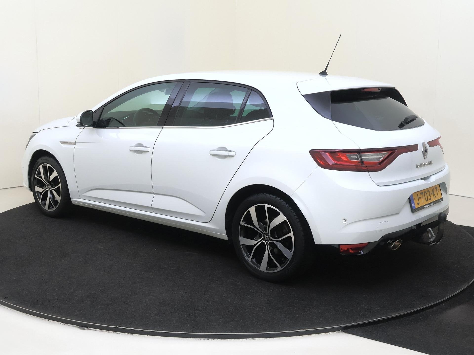 Renault Mégane 1.3 TCe Bose |Trekhaak 1650 kg |Navigatie |, Auto's, Voorwielaandrijving, 12 maanden, 4 cilinders, Wit