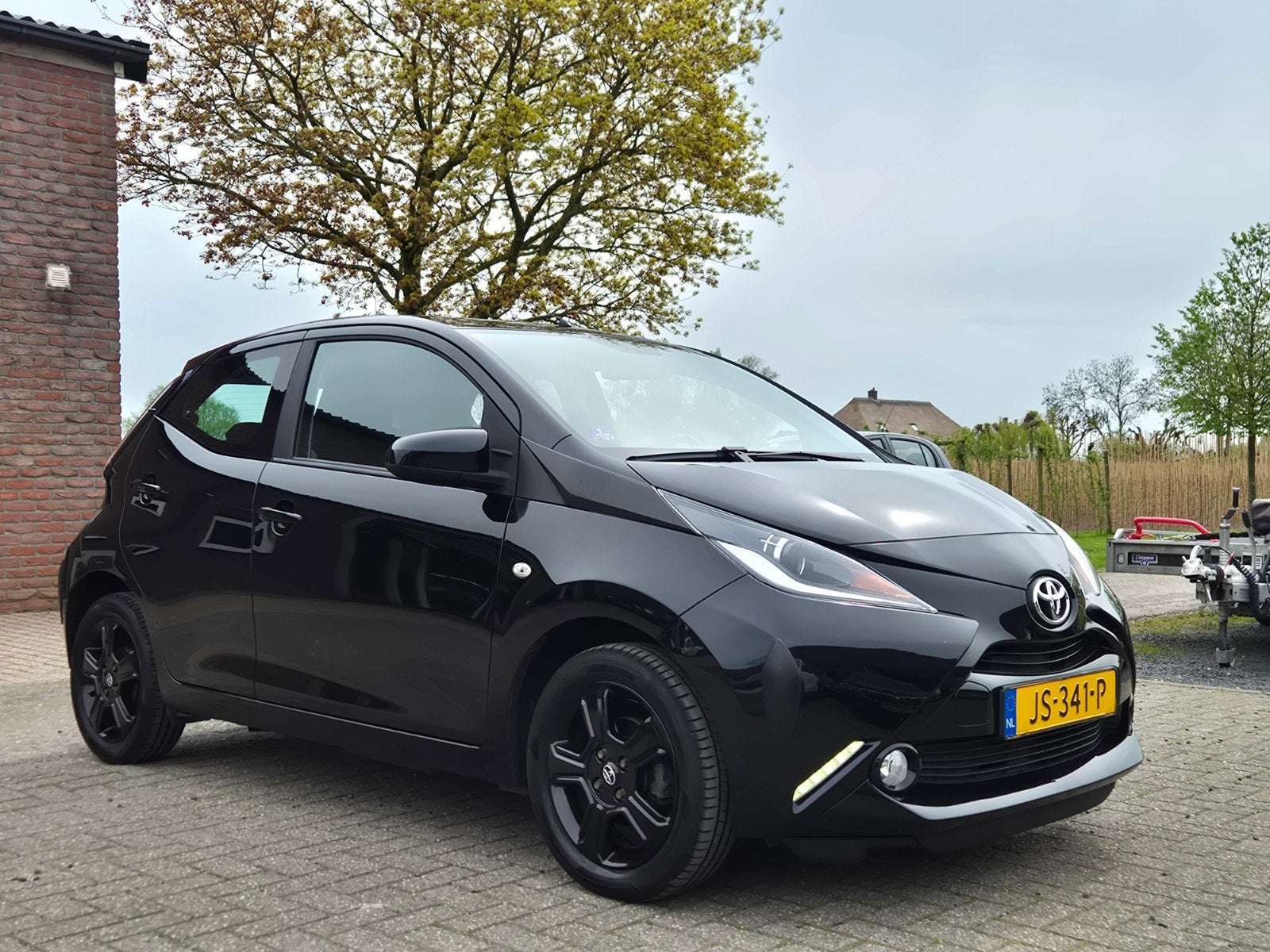 Toyota Aygo 1.0 12V Vvt-i Ddrs 2016 Zwart I Camera I Airco, Voorwielaandrijving, Euro 6, Met garantie (alle), Zwart