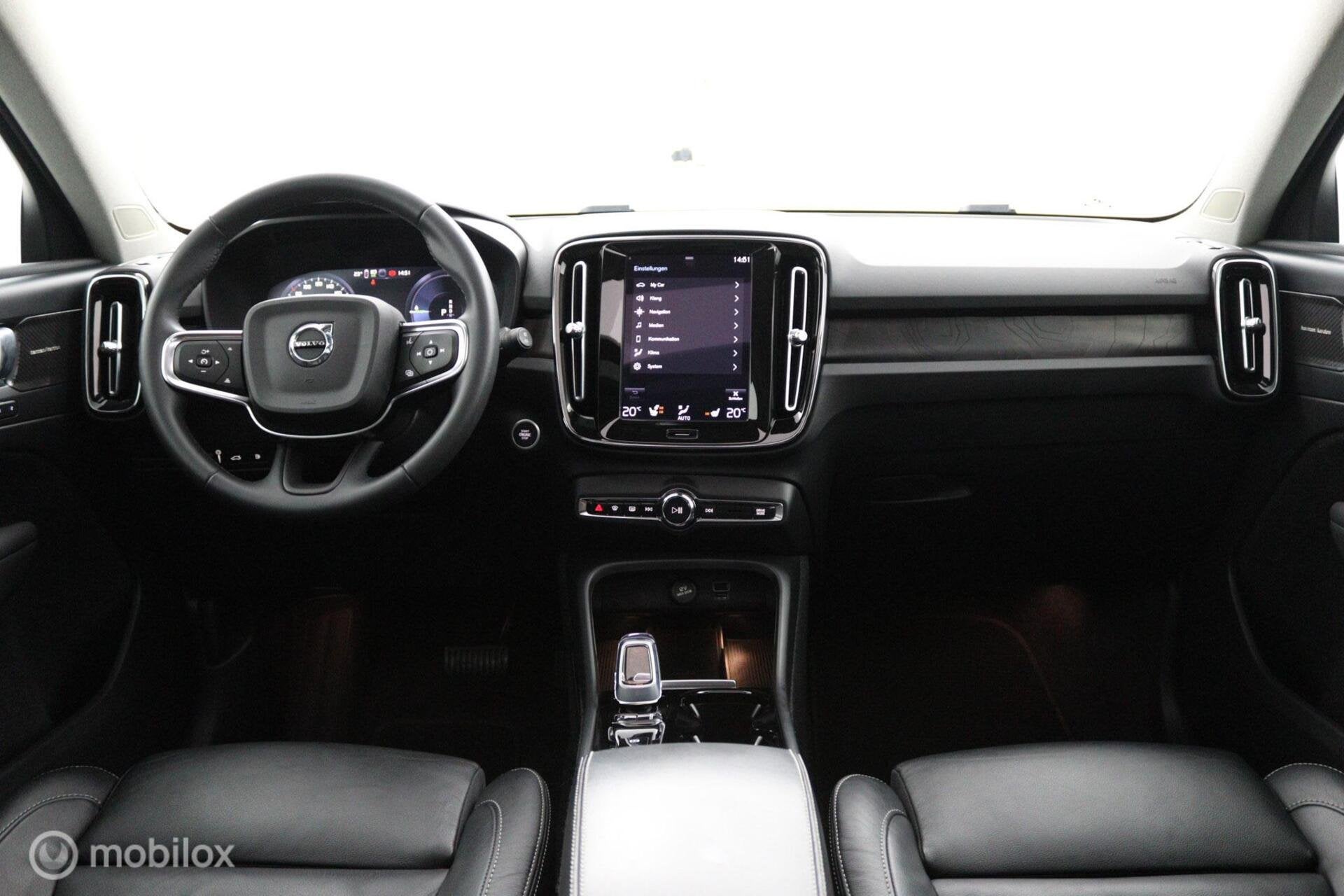 Volvo XC40 1.5 T5 Plug-in Hybrid Ultimate Dark | Pano | 360, Auto's, Automatische klimaatregeling, Leder, Bedrijf, Hybride Elektrisch/Benzine
