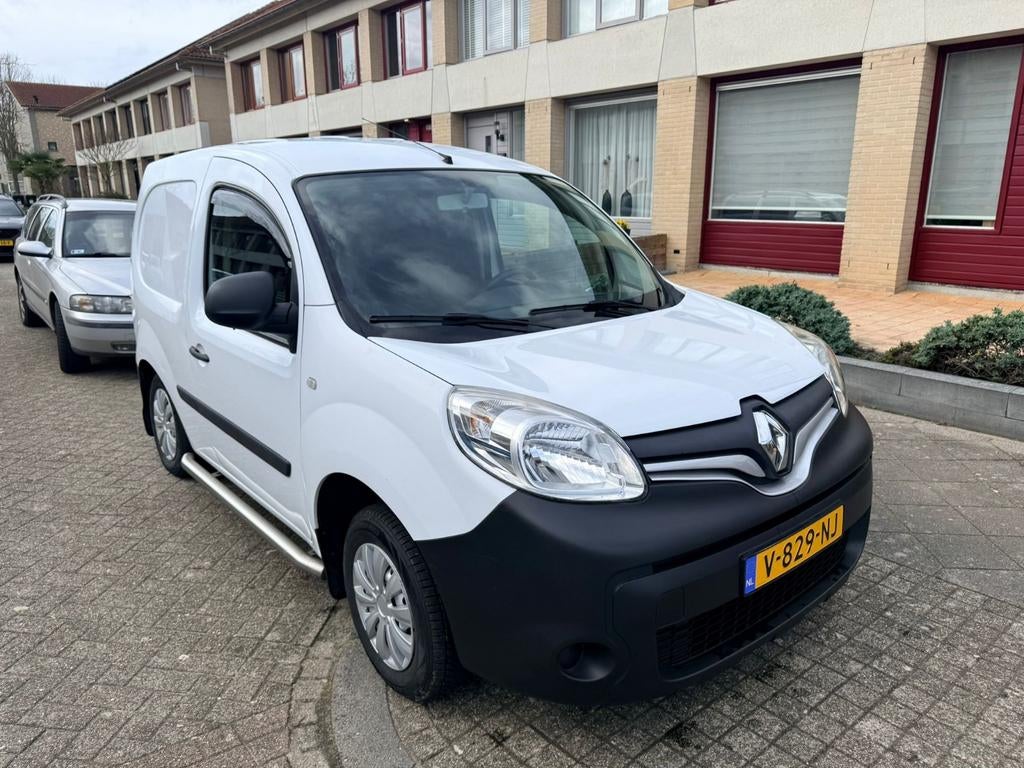 Renault Kangoo bestelbus - bouwjaar 2018, Voorwielaandrijving, 74 pk, Zwart, 4 cilinders