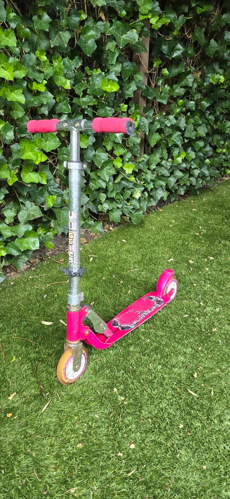 Roze step, Fietsen en Brommers, Steps, Ophalen, Gebruikt, Gewone step