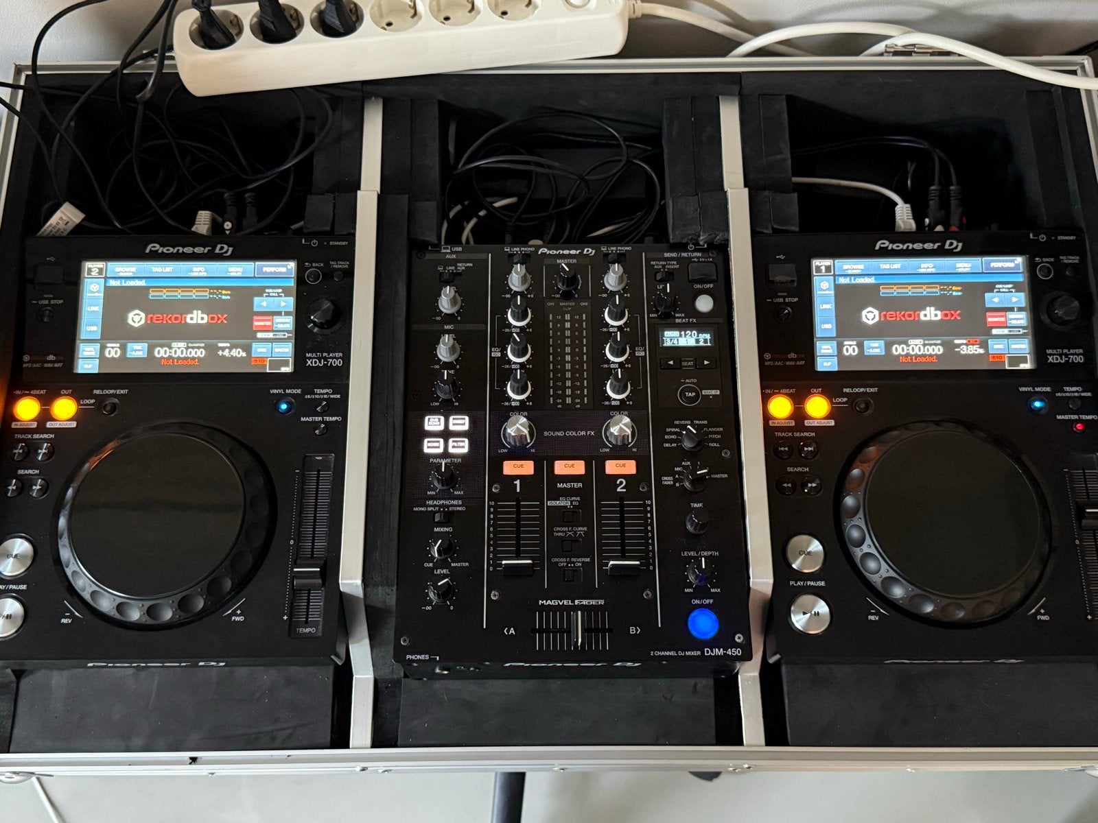 Pioneer XDJ 700 (2x) + DJM 450 DJ-set met flightcase, Ophalen, Gebruikt, Dj-set, Pioneer