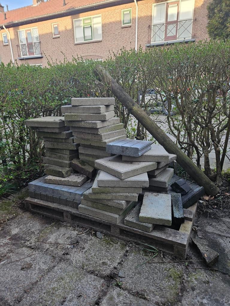 Straattegels gratis ophalen alkmaar overdie, Tuin en Terras, Ophalen, Gebruikt, Beton, Terrastegels