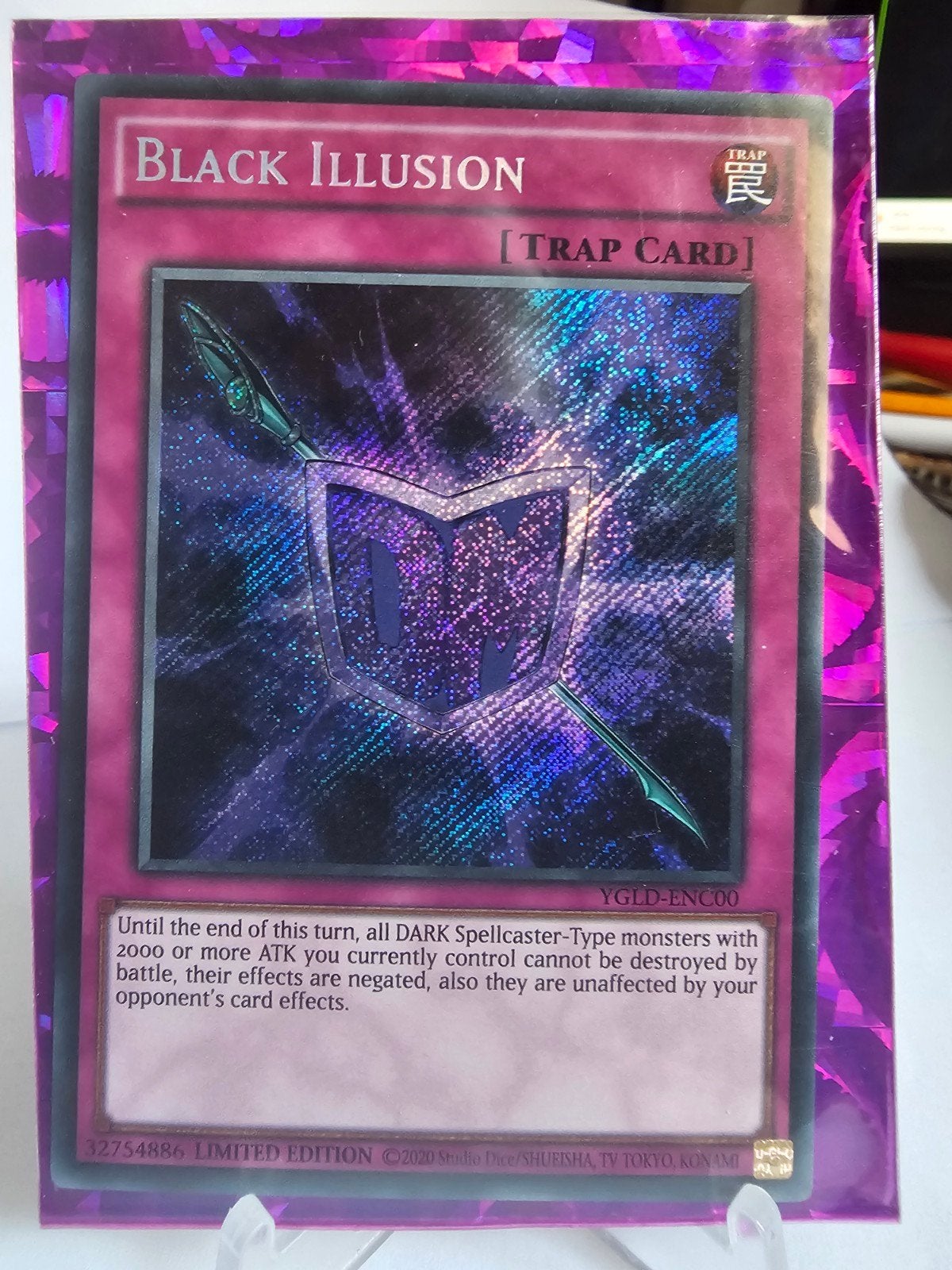 Yu-Gi-Oh! Black Illusion Trap Card YGLD-ENC00, Verzenden, Zo goed als nieuw, Losse kaart, Foil