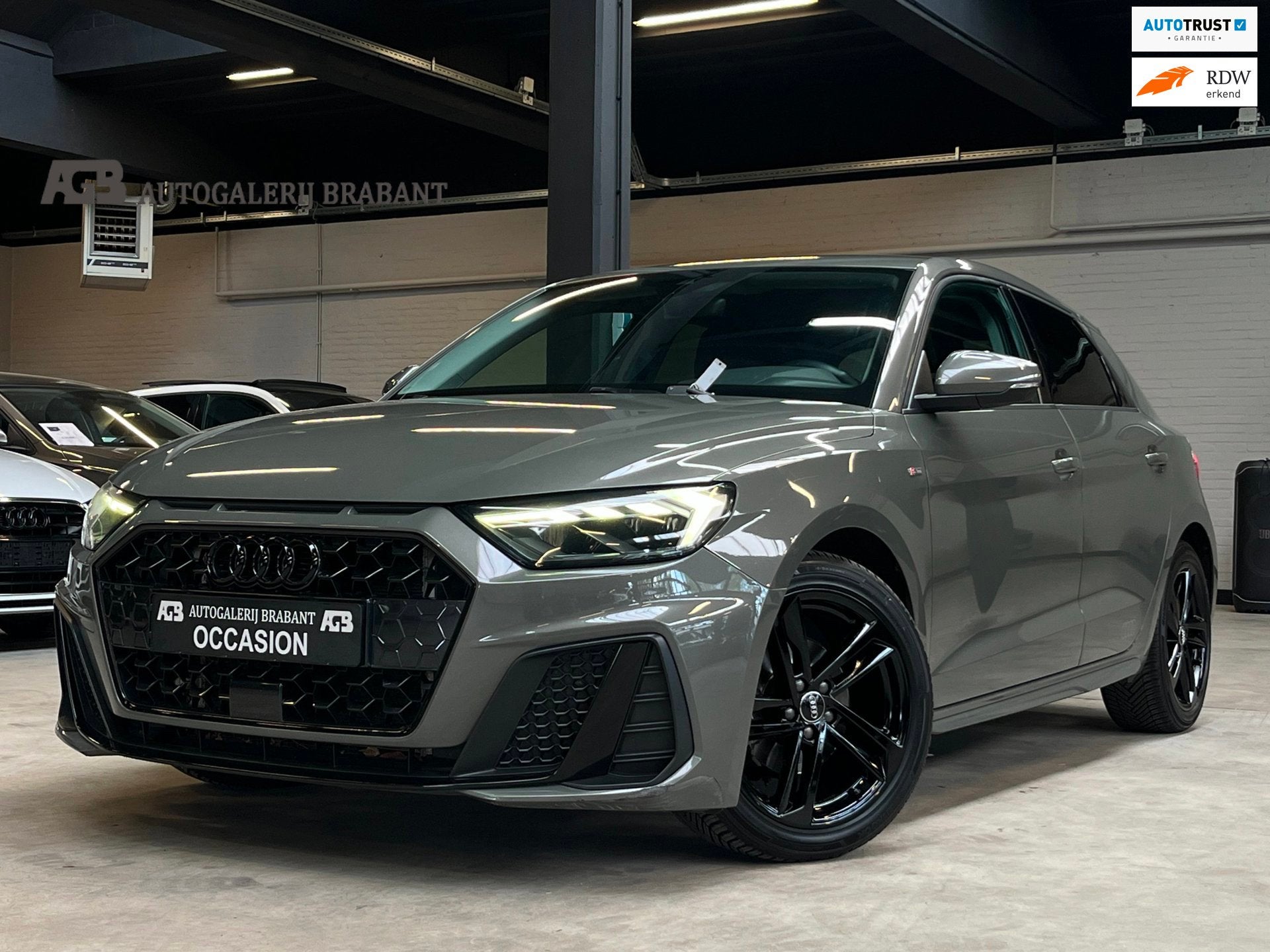 Audi A1 SPORTBACK 30 TFSI S Line Carplay/Virtual/Automaat, Stof, 116 pk, Bedrijf, 1100 kg
