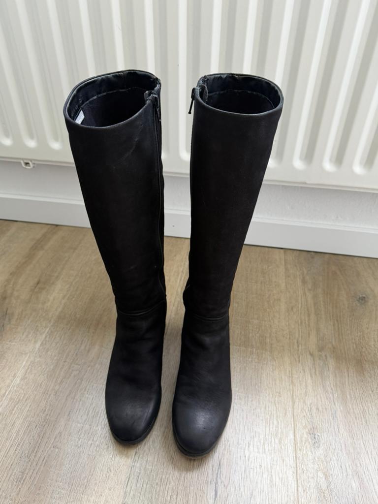 Tamaris leren zwarte hoge laarzen maat 38, Kleding | Dames, Schoenen, Hoge laarzen, Zwart, Ophalen of Verzenden, Gedragen